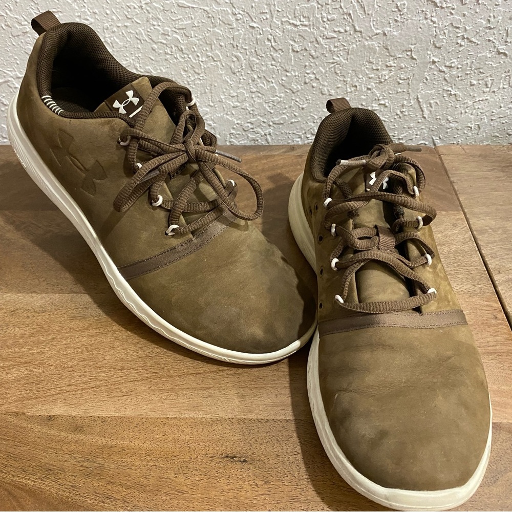 Big Kids size 6 Under Armour shoes